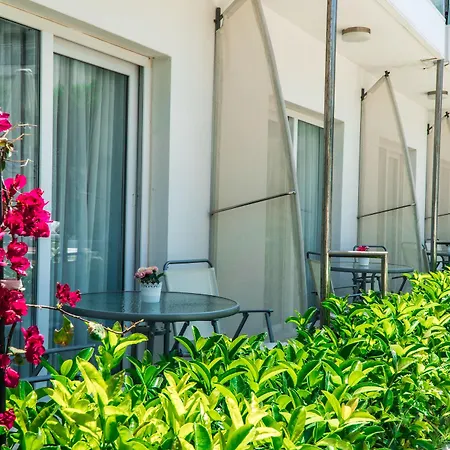 Yeni 3* Çeşme