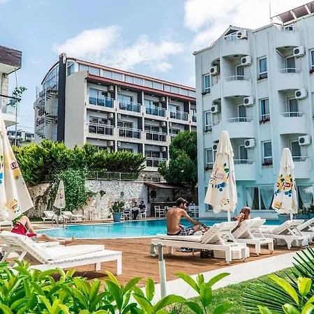 Hotell Yeni 3*