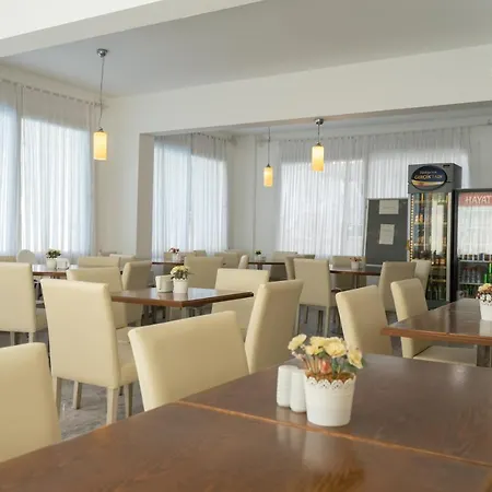 Yeni Hotel Çeşme