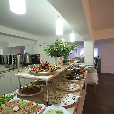 Yeni Hotell