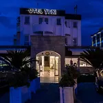Yeni ホテル Çeşme