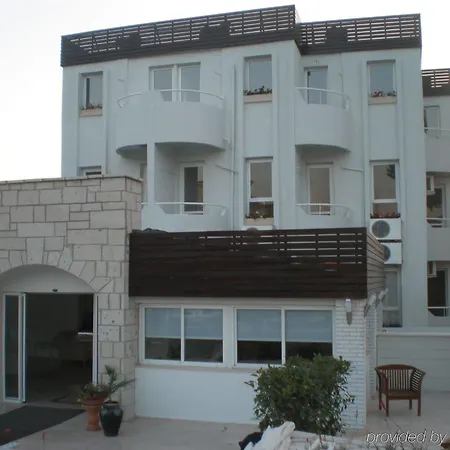 Yeni 3* Кешме