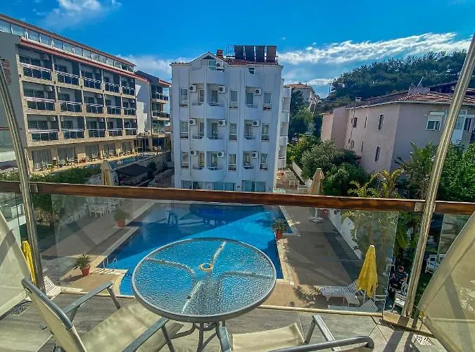 Yeni 3* Çeşme